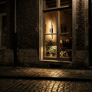 Double Line Wall Lamp – street view night